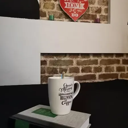 Black & White Centar Free Parking *