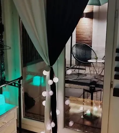 Black & White Centar Free Parking סראייבו